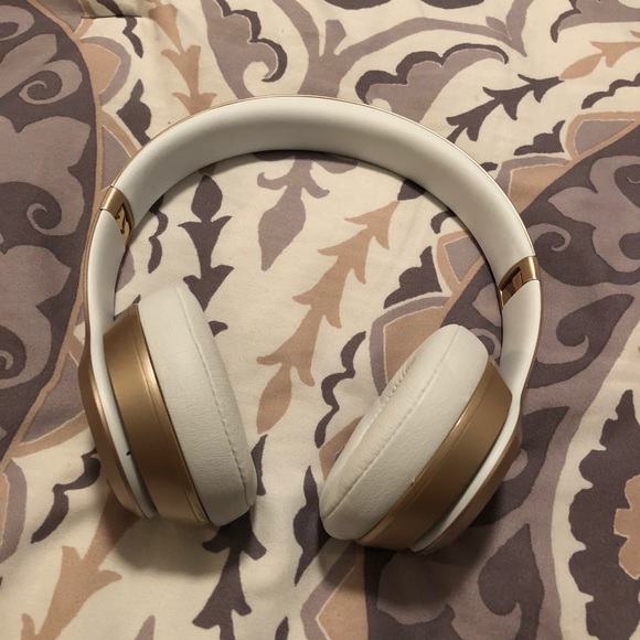 beats Other - Wireless Beats Rose gold Like new